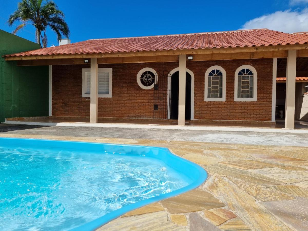 Confortavel Casa Com Piscina E Churrasqueira A 100M Da Praia Caraguatatuba Eksteriør billede