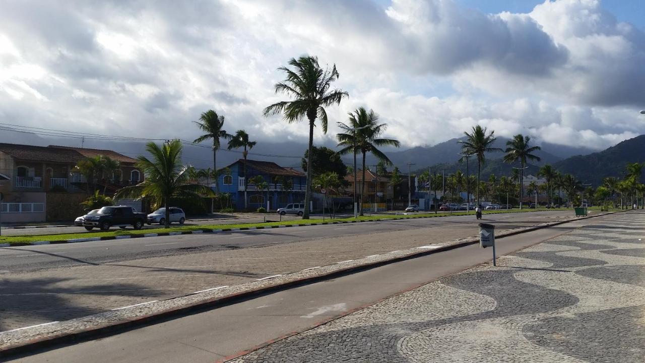 Confortavel Casa Com Piscina E Churrasqueira A 100M Da Praia Caraguatatuba Eksteriør billede
